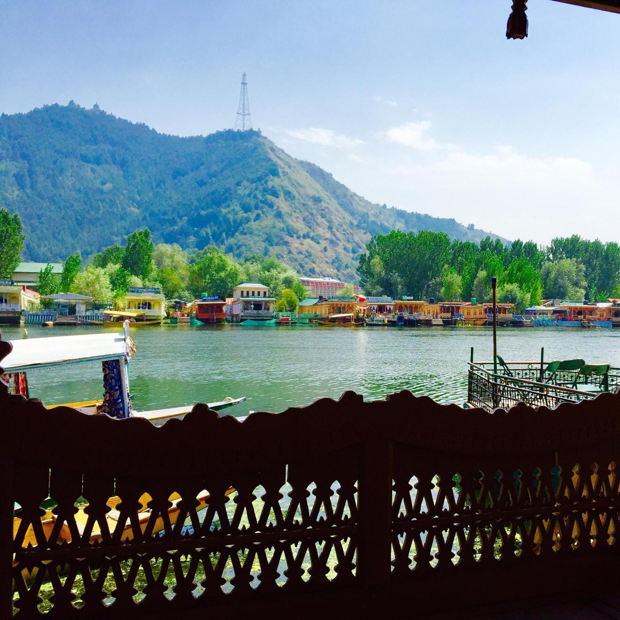 New Sea Palace Houseboats Srinagar  Luaran gambar