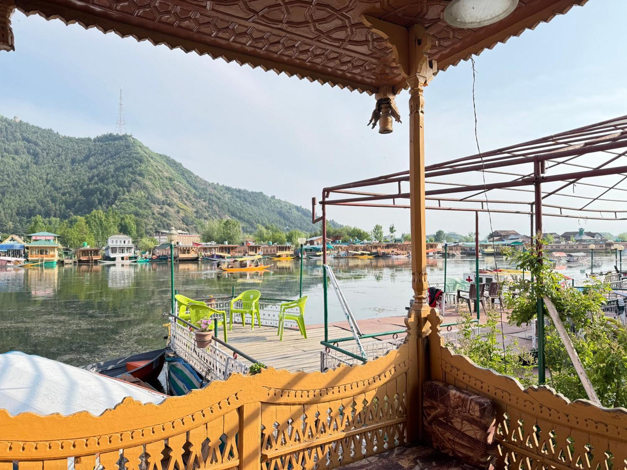New Sea Palace Houseboats Srinagar  Luaran gambar