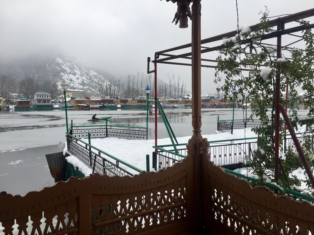 New Sea Palace Houseboats Srinagar  Luaran gambar