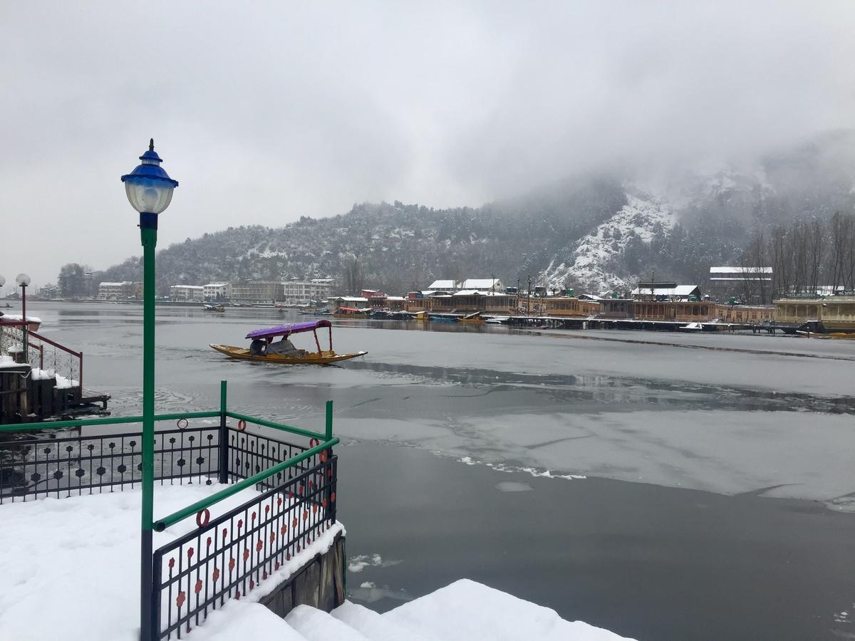 New Sea Palace Houseboats Srinagar  Luaran gambar