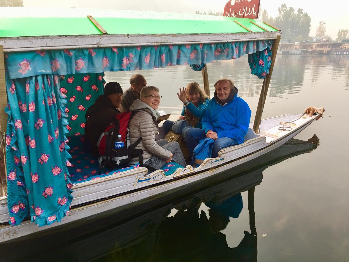 New Sea Palace Houseboats Srinagar  Luaran gambar