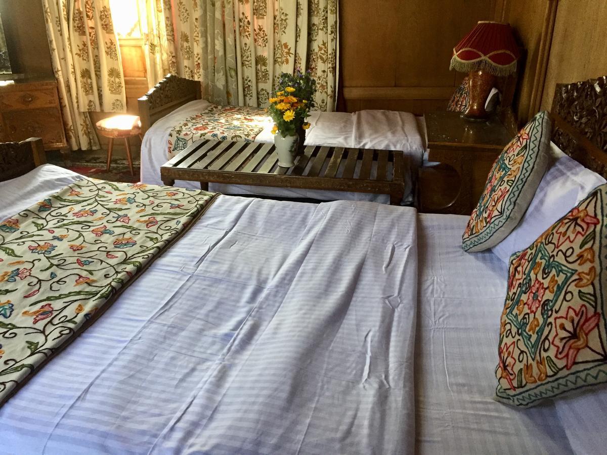 New Sea Palace Houseboats Srinagar  Luaran gambar