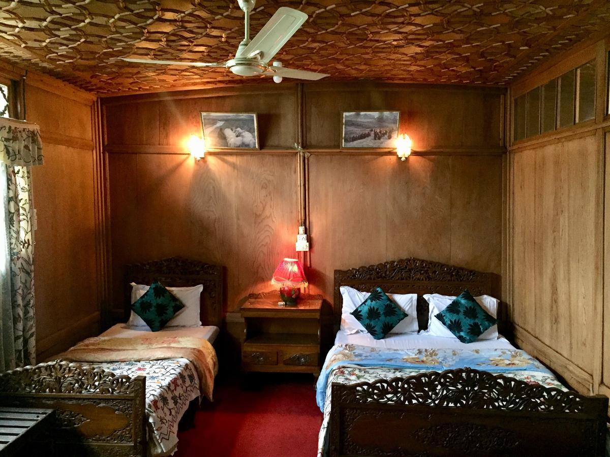New Sea Palace Houseboats Srinagar  Luaran gambar